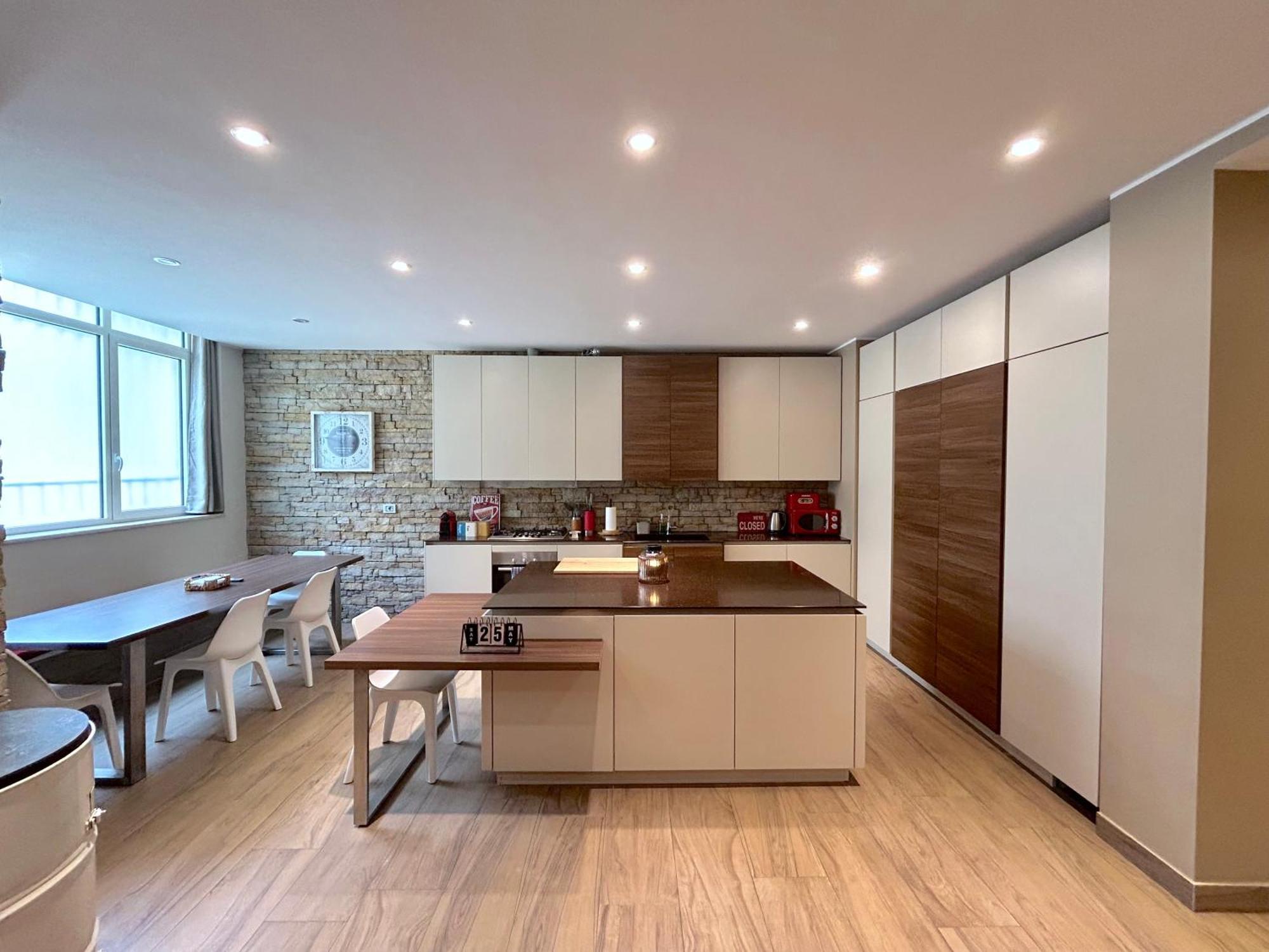Apartment R39 Elegant With Private Parking Mailand